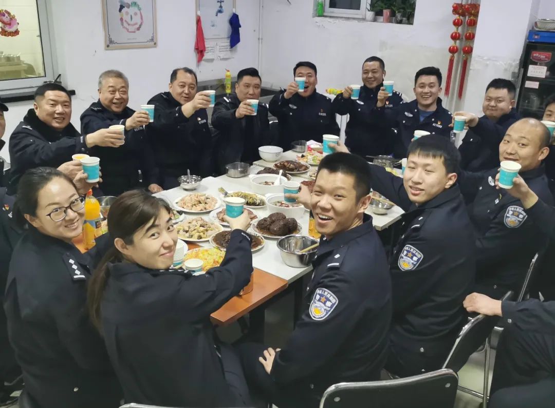 津门铁警辛丑年年夜饭晒图集锦