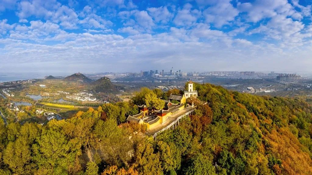 黄泥山,剑山和军山位于南通南郊的狼山风景名胜区狼山爬 山lets go!