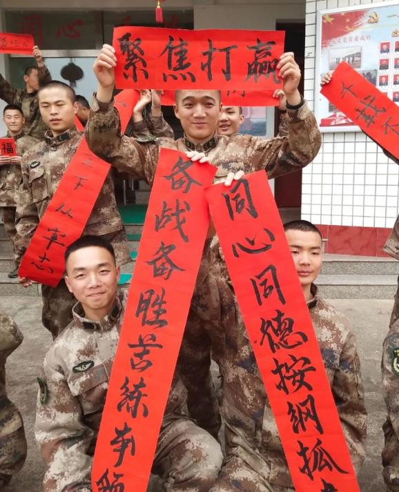 海岛官兵过年不忘战备