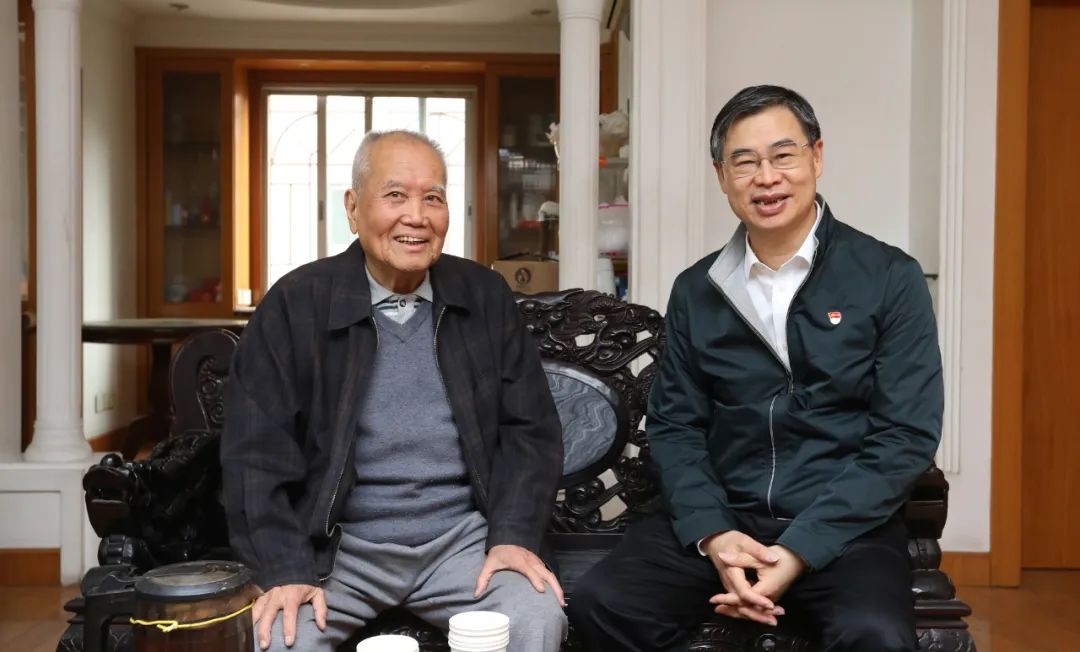 最高人民检察院原党组副书记,副检察长陈明枢,省检察院原检察长郑义正