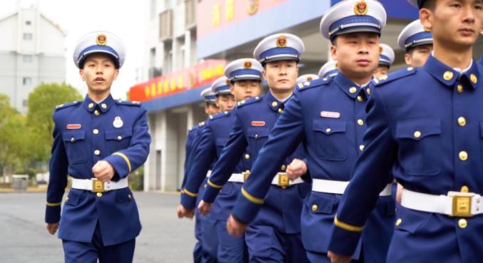 相差61岁的“婚纱照”，背后故事看哭了