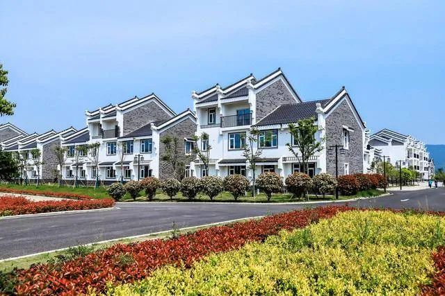 黄陂东风新村喜迁新居美丽乡村让村民爱上回村过年