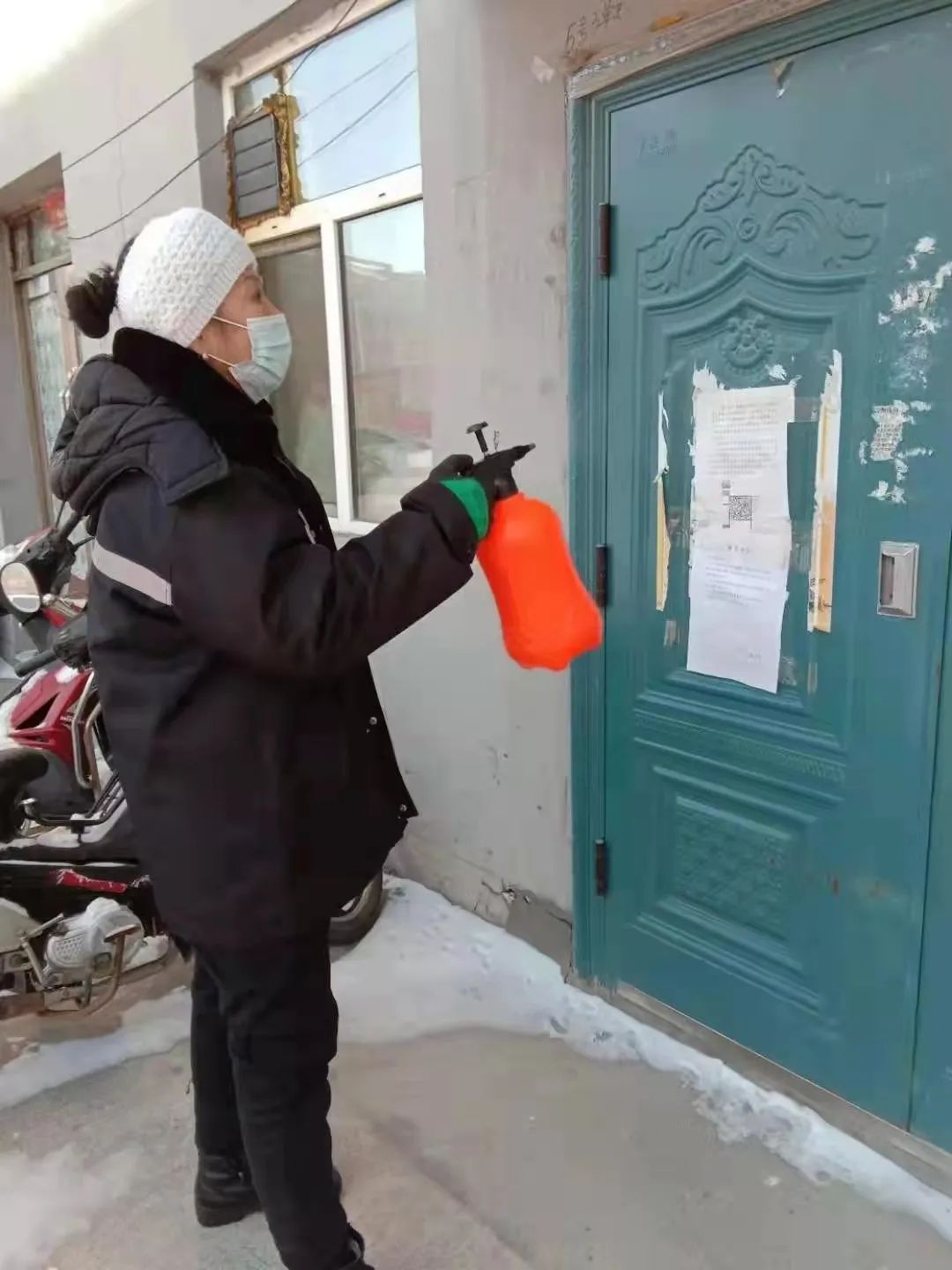 防控疫情,物业人在行动——为业主筑起安全防线!_澎湃号·政务_澎湃新闻-The Paper