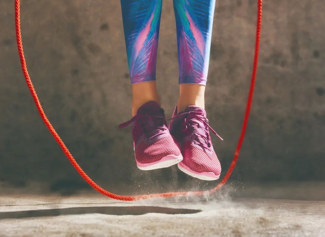 跳绳减肥每天多少下有效？正确跳绳姿势是什么？-育儿网