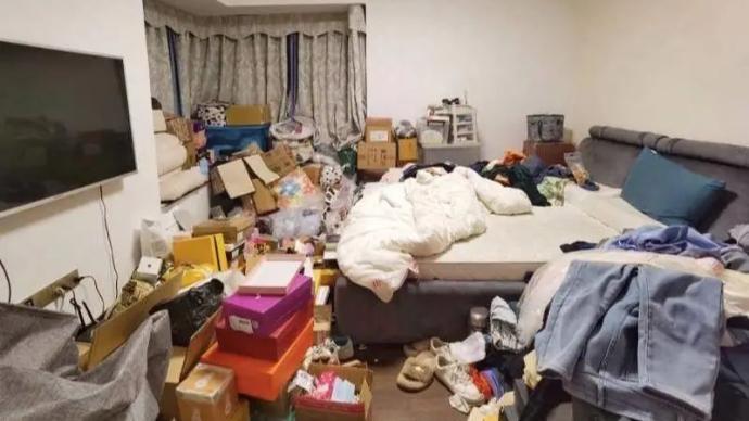 混乱、焦虑、失控：整理师到1000个房间后发现的中国家庭