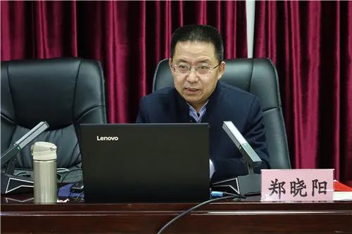 市中院党组副书记,副院长郑晓阳和研究室主任刘新开展《民法典》培训