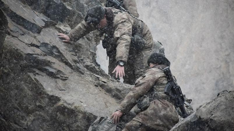 致敬英雄这样的团长这样的兵