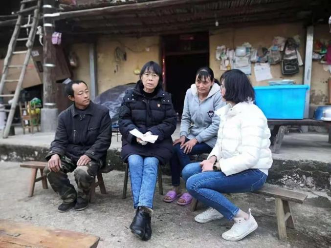 这个春节张桂梅依然在家访