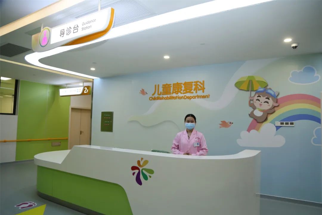 亲和的色彩管理理念有机结合芙蓉院区将建筑理念与现代医院的就医导诊