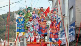 春节习俗“抬阁”抬的是福气，你的家乡有这个习俗吗？