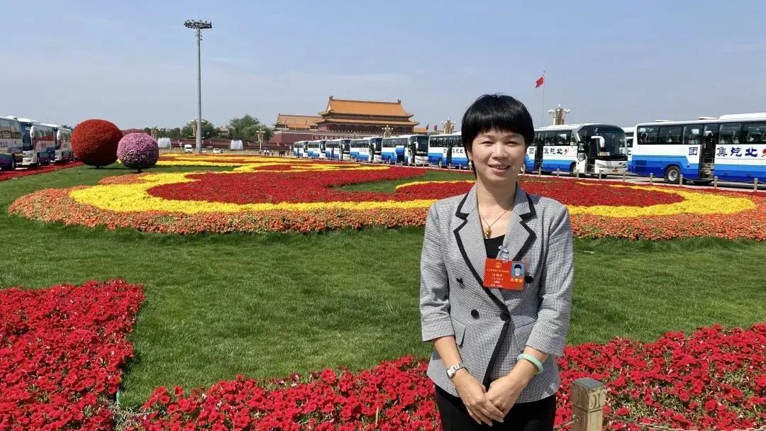 广东省高州市果留香石榴专业合作社社长温锦玲 基层的