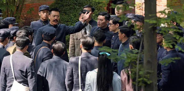 至于同新文化派构成对立面的复古派(与保皇派不同),在当时也是多元之