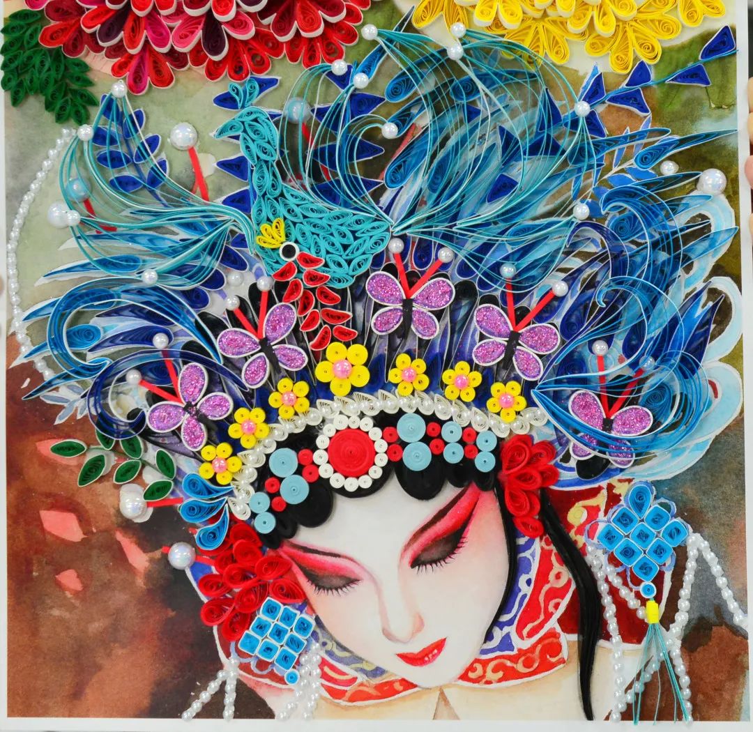 衍纸—国粹芳华文创花灯—深情感恩泥塑—难得"壶"涂蛋壳画—京剧脸谱