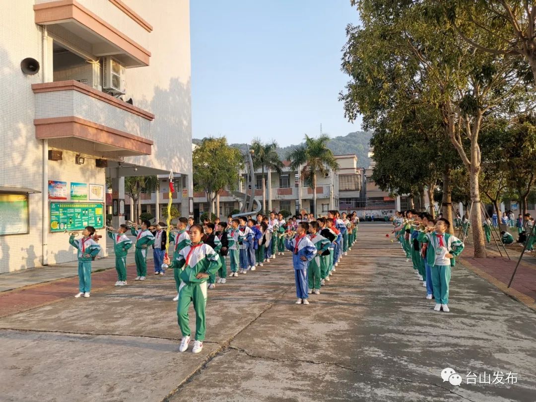 现场直击台山学子开学啦