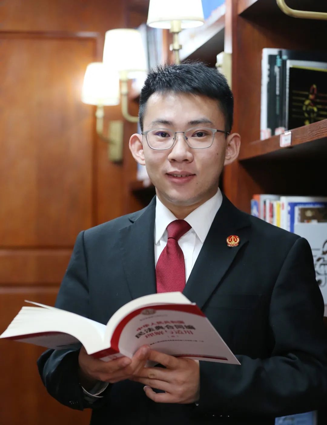 丹棱访谈王志勇走群众路线做人民法官