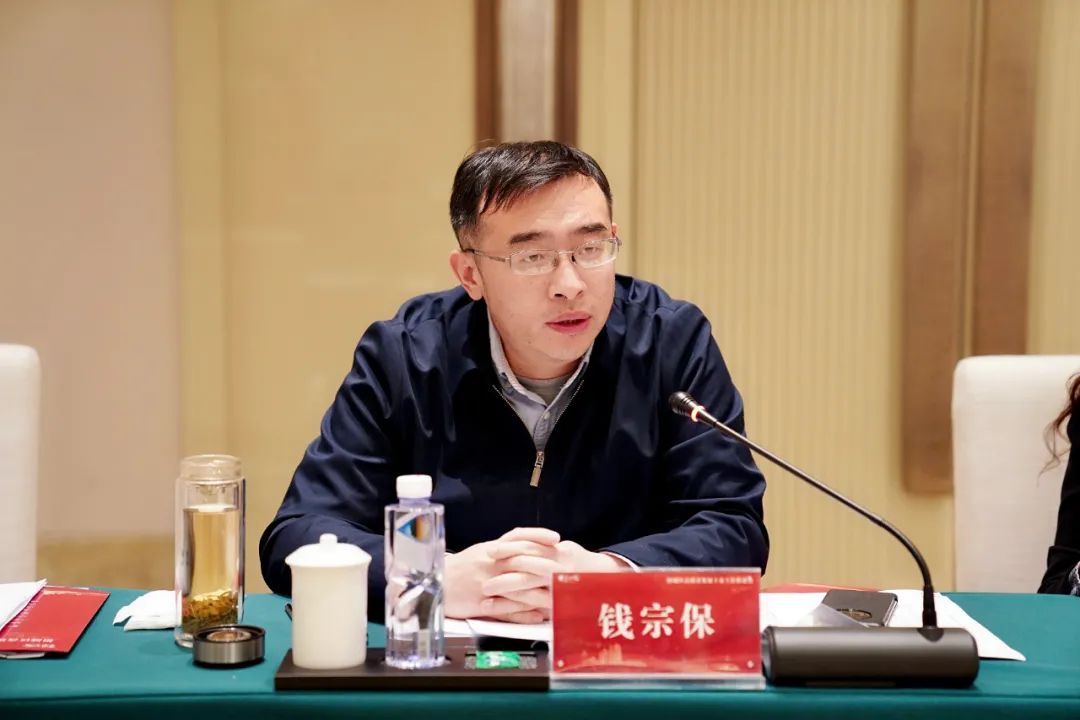 晋宏,苏州市金融监管局监管二处处长张礼贤,区领导顾海东,季晶,朱小海