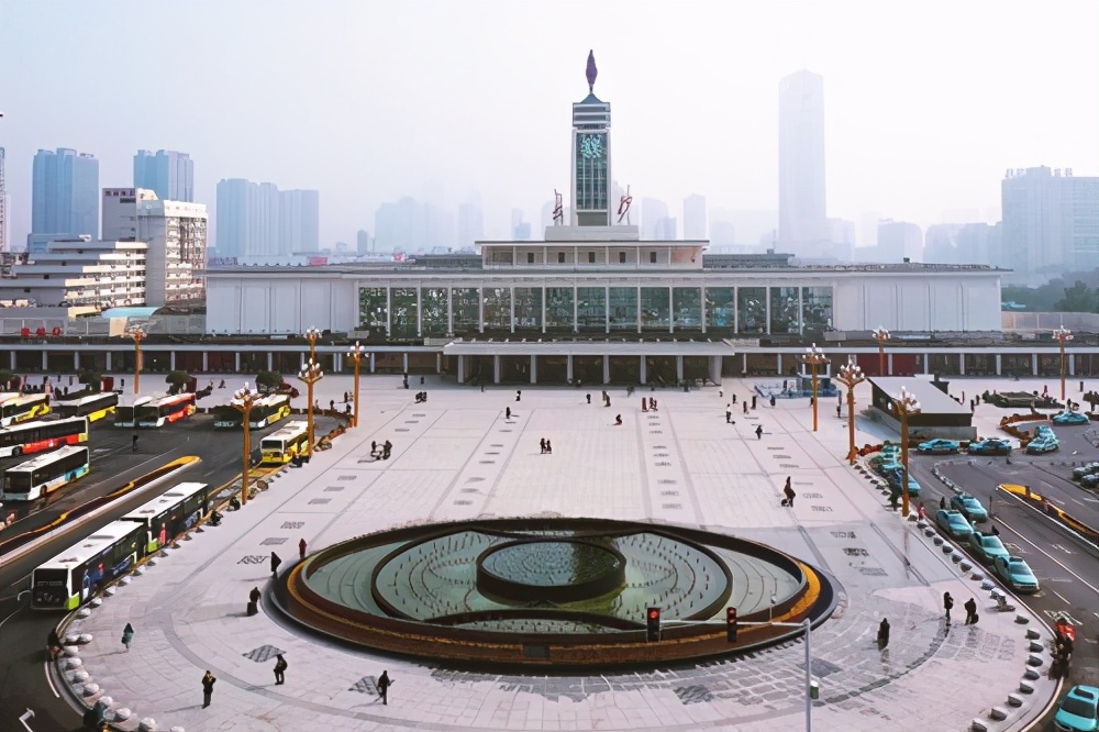 动起来干起来星城美起来长沙高标准推进城市精致管理与品质提升