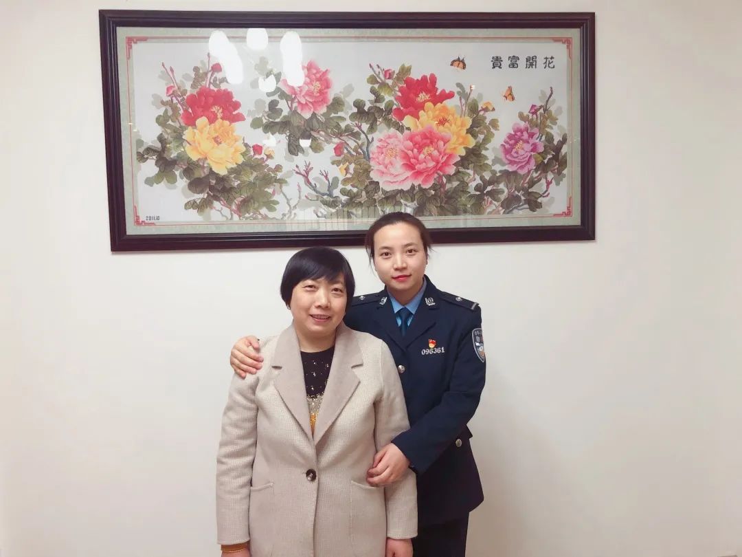 射阳县公安局特庸派出所民警 蔡云世间美好的情感有很多种,唯独