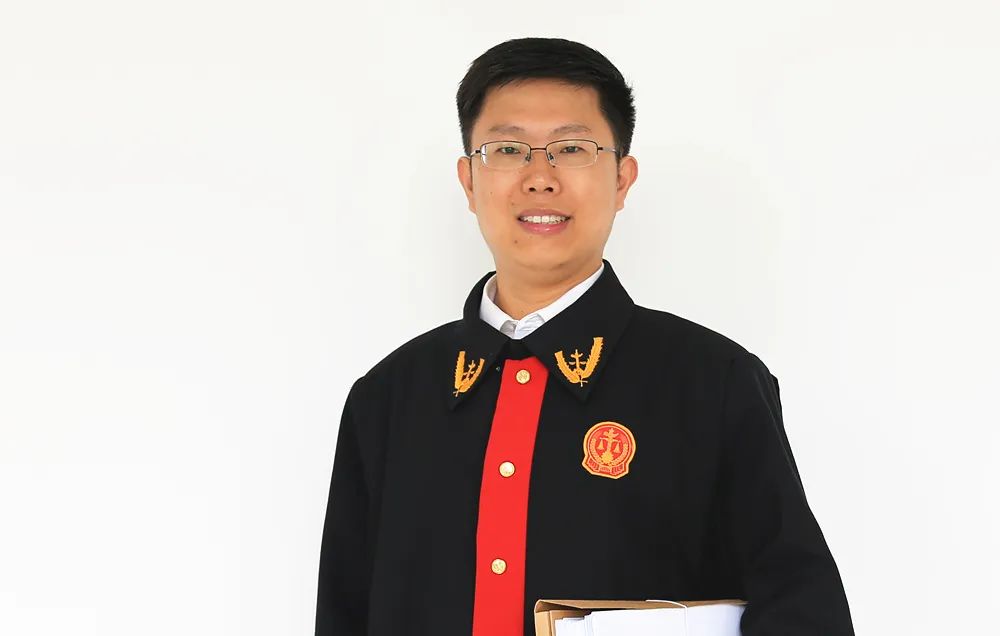 我们将分十二期为大家推送二中院第三届"审判业务专家"的先进事迹