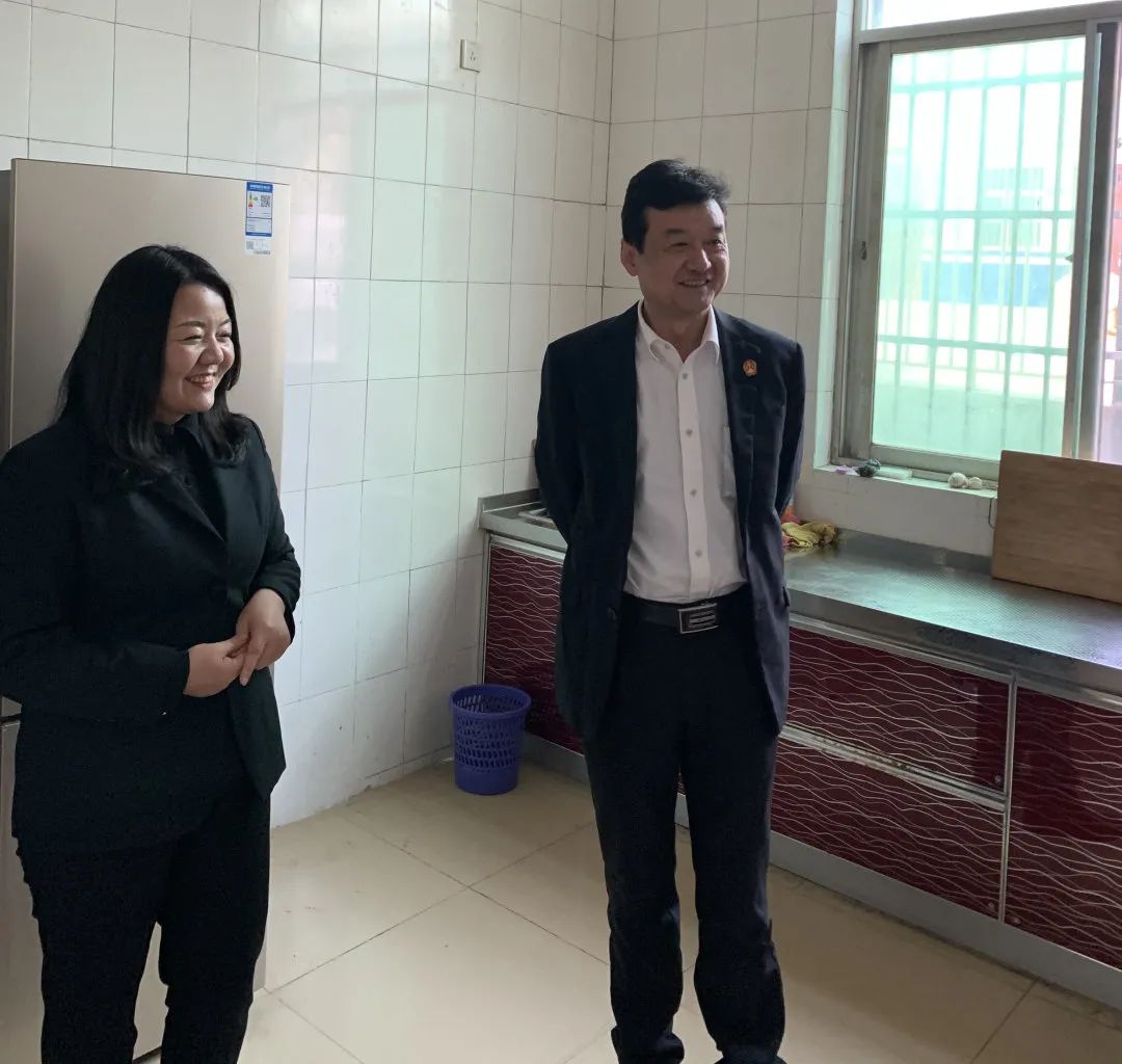 礼泉法院院长马亚军一行春节后深入赵镇法庭慰问法庭干警并指导工作