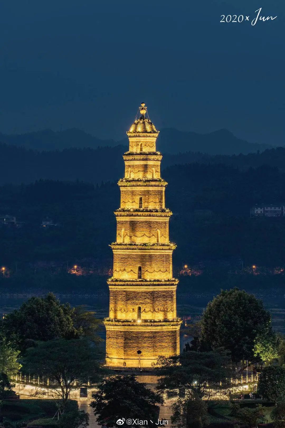 宜昌天然塔图片