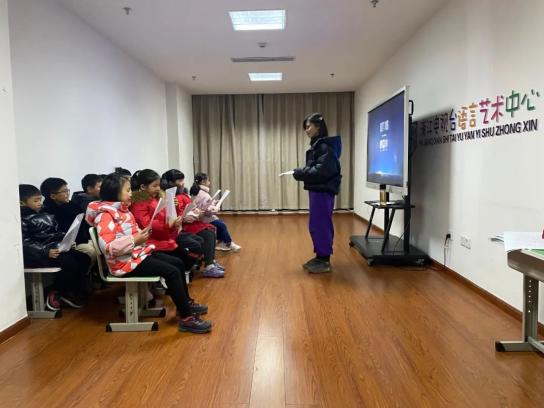 亿发娱乐讲课老师皆为新闻主播