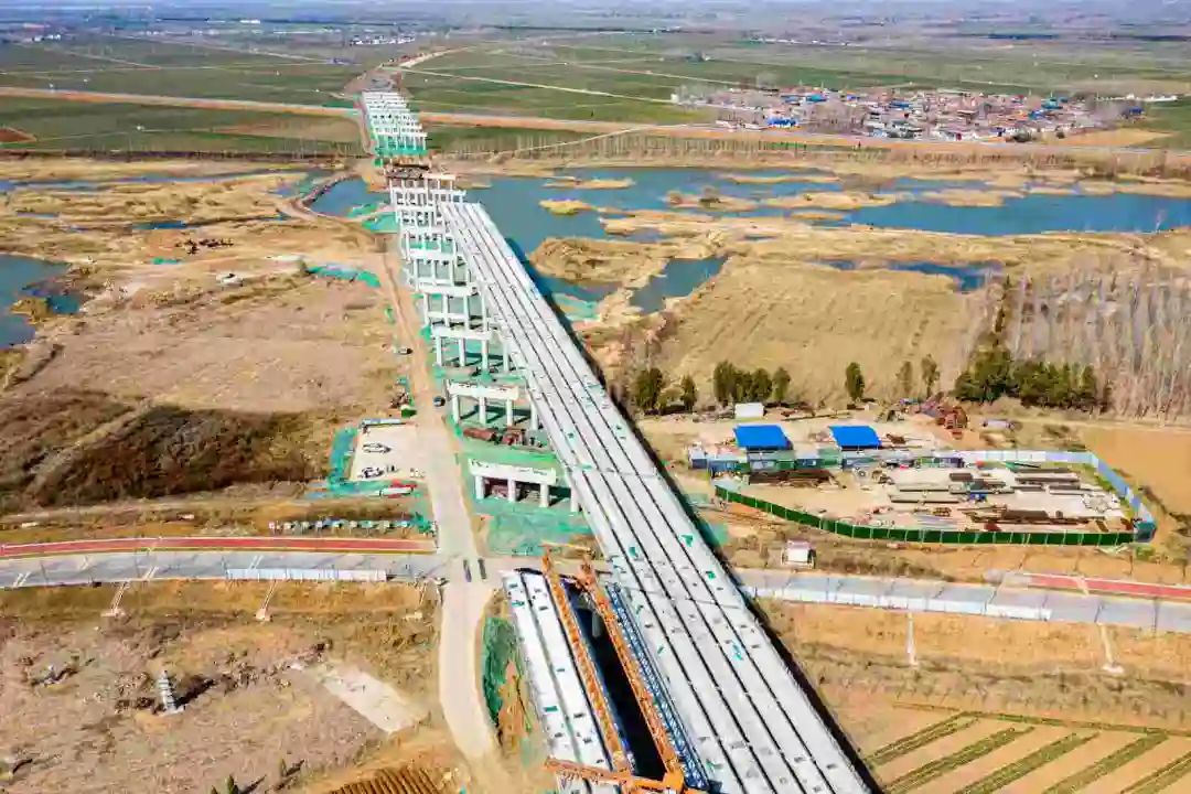壹点头条g327曲阜至任城改建工程东段泗河大桥段预计今年6月底主体