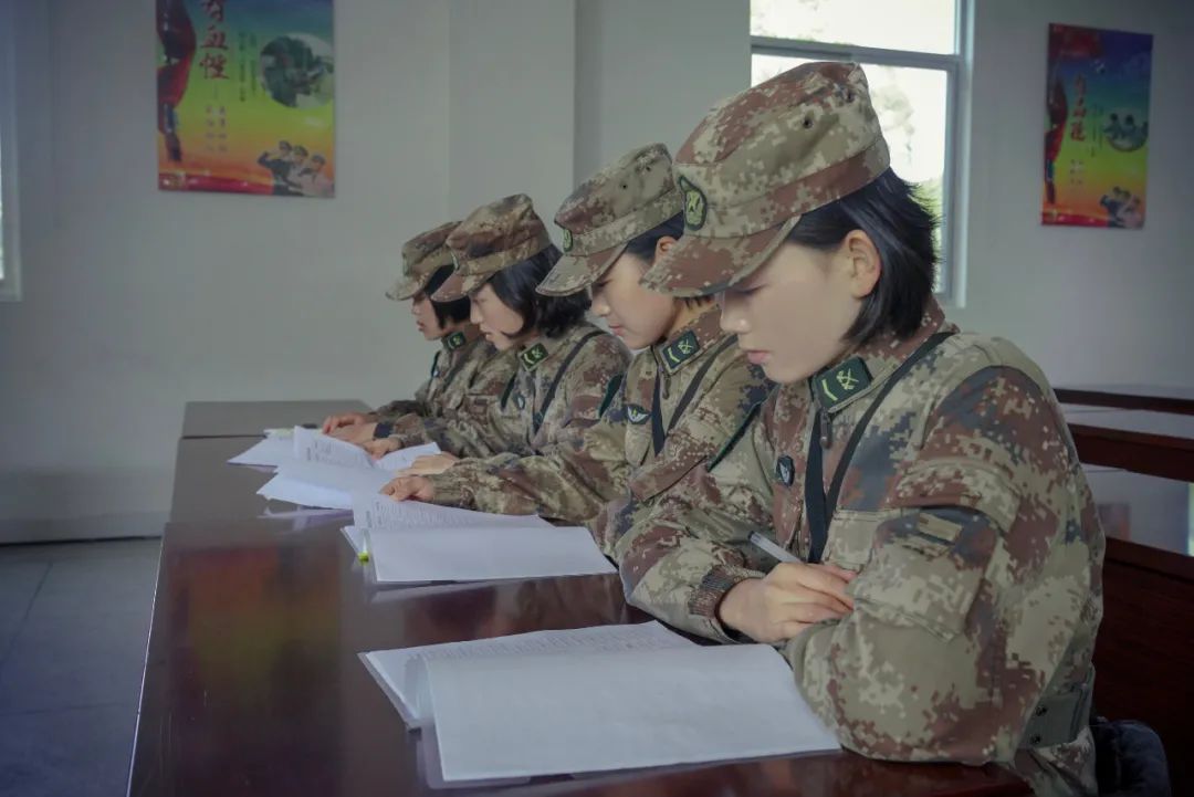 她们扎根基层活跃着这样一群女兵在东部战区陆军海防某旅作者丨柯文森