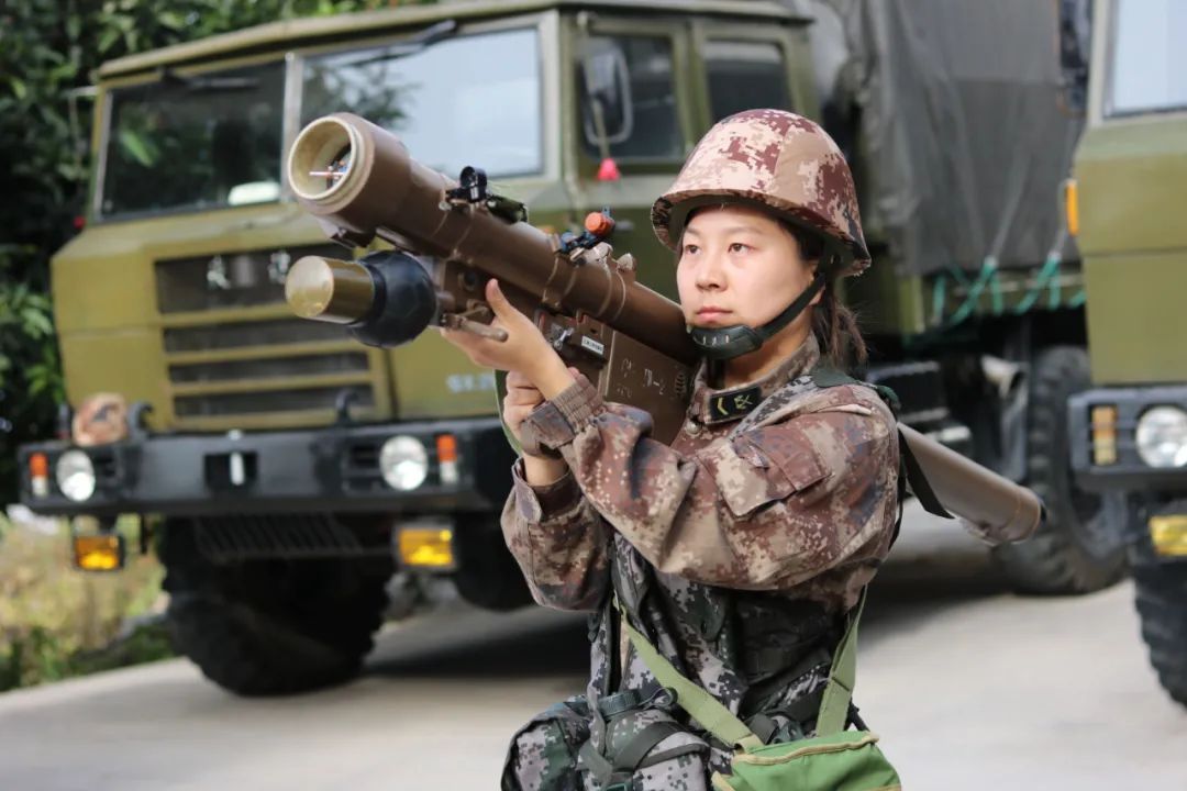 肩扛式防空导弹图片图片