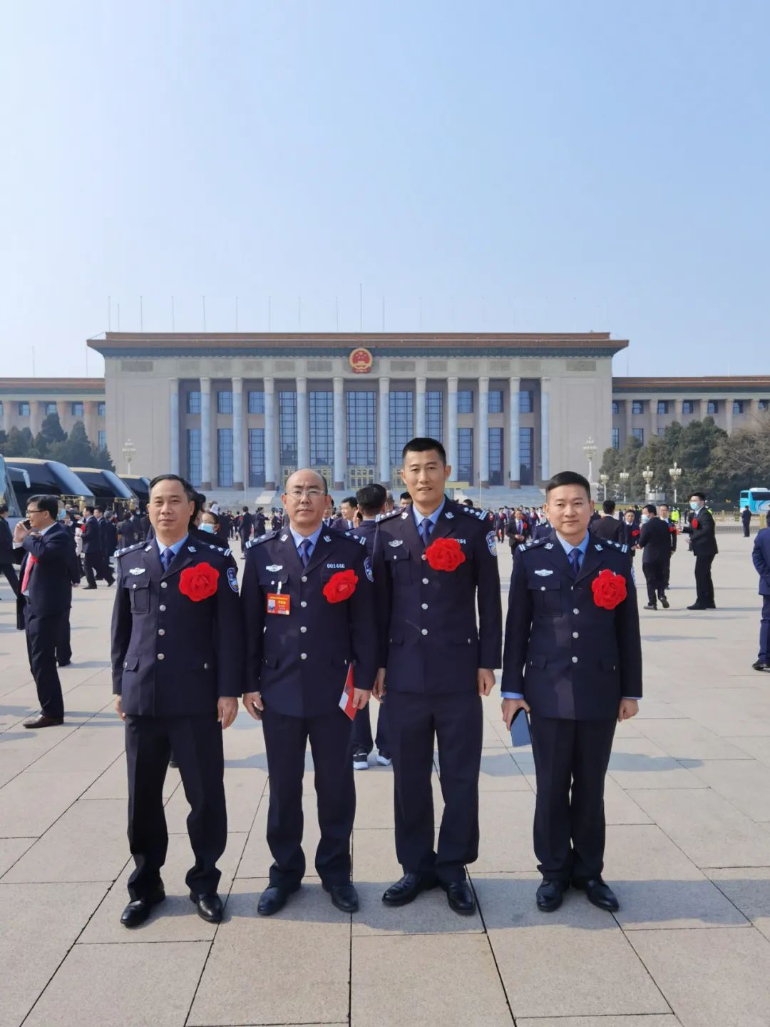 清远市公安局交警支队高速七大队教导员黄智勇茂名市滨海新区电城镇架