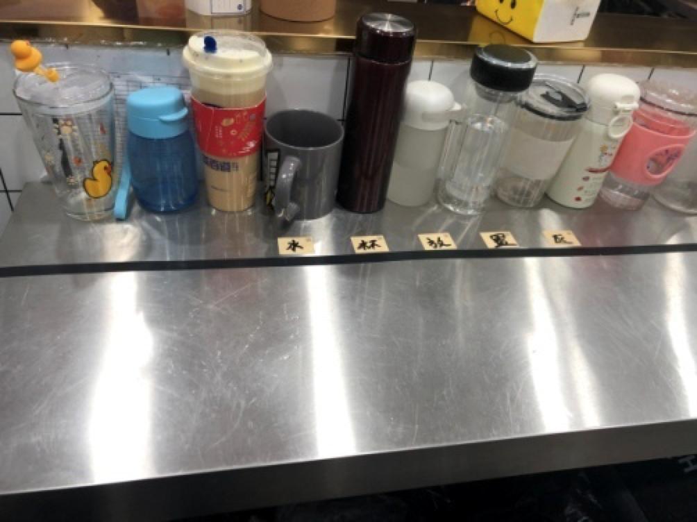 一点点coco茶百道等奶茶店整改后效果怎么样后厨对比图来了