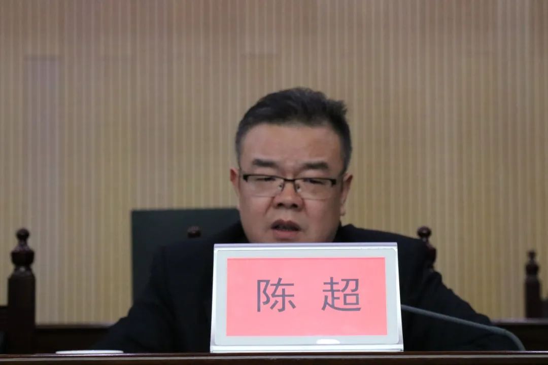 发放调查问卷,市委第四巡察组副组长赵东辉传达了调查问卷填报须知