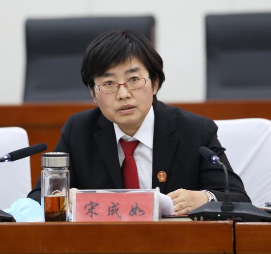 形式召开基层法院院长座谈会,市中院党组书记,院长王靖出席会议并讲话