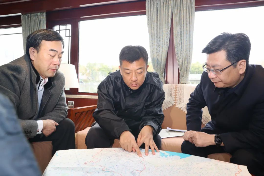 杜小刚调研文明城市建设工作