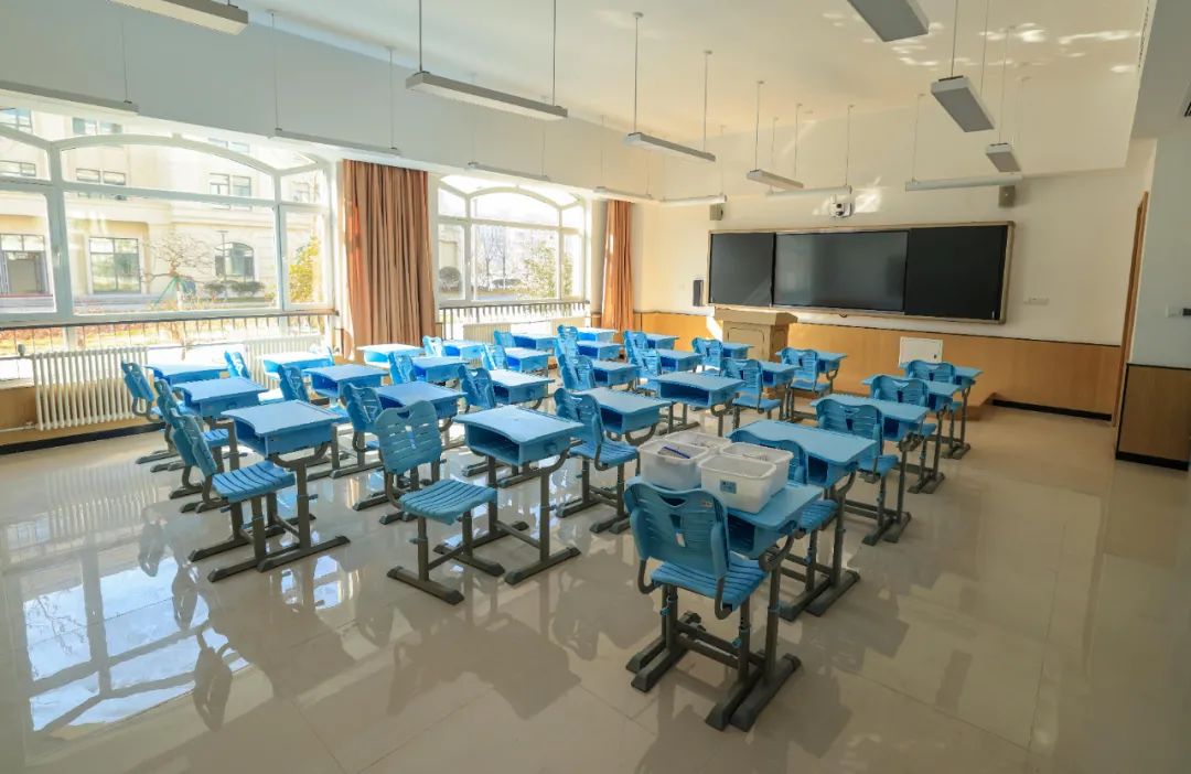 2018年,荣成市启动三中新校区建设项目.