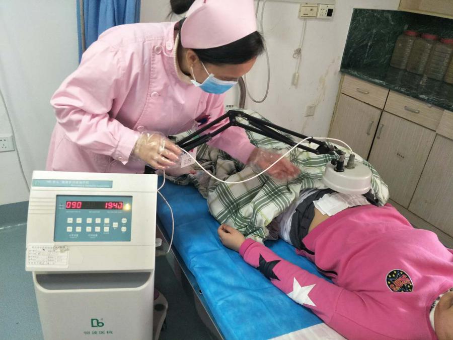 5中药穴位贴敷根据不同病种,不同证型,通过中医辨证,调制不同的中药膏