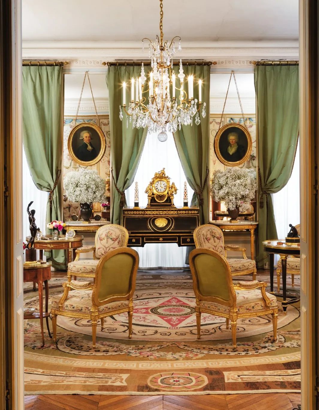 凡尔赛宫最大牌的高级定制连国王都要排队等档期