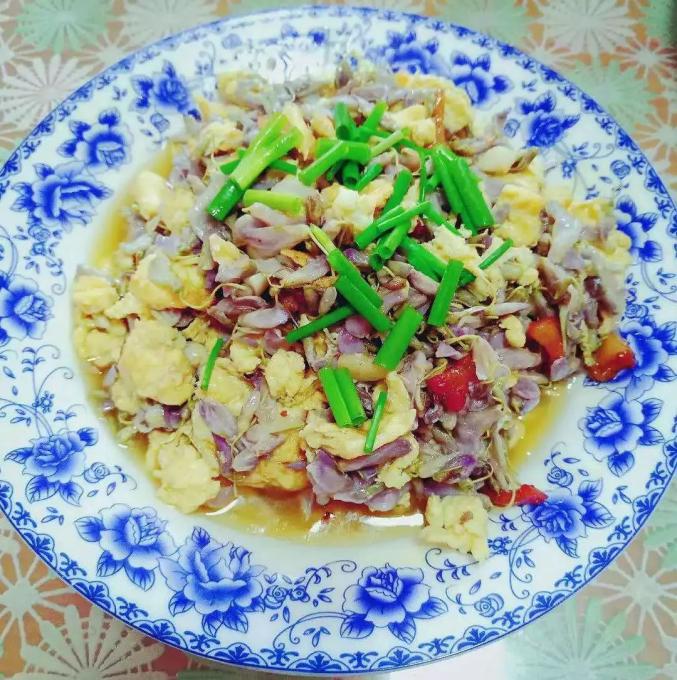 03葛花汤【槐花】每逢槐花盛开,挂满枝头,那怡人的芳心便能勾起长清人