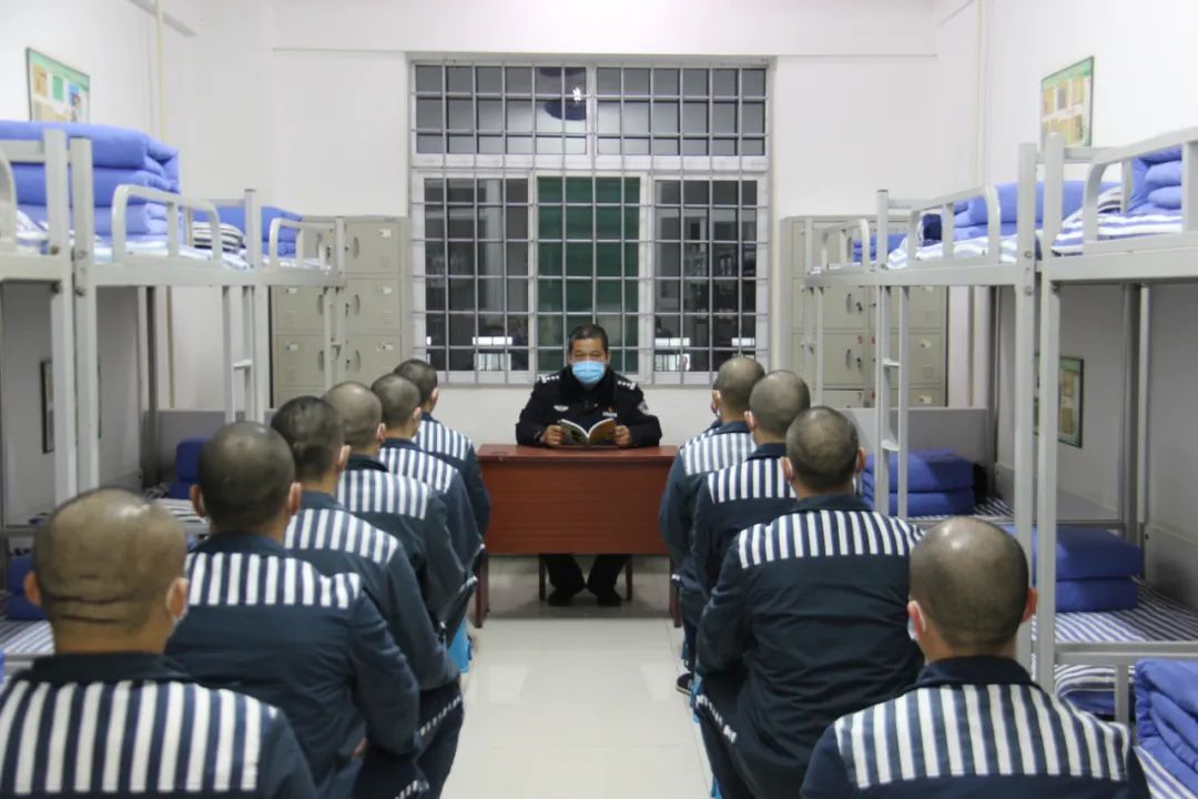 学习雷锋六种精神促进服刑人员积极改造