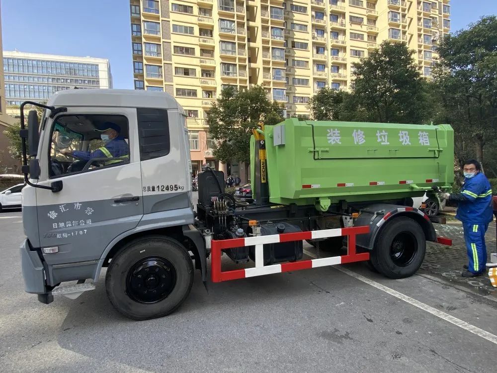 采用智能化装修垃圾收集箱作业,一是极大提高了垃圾的收集,清运能力