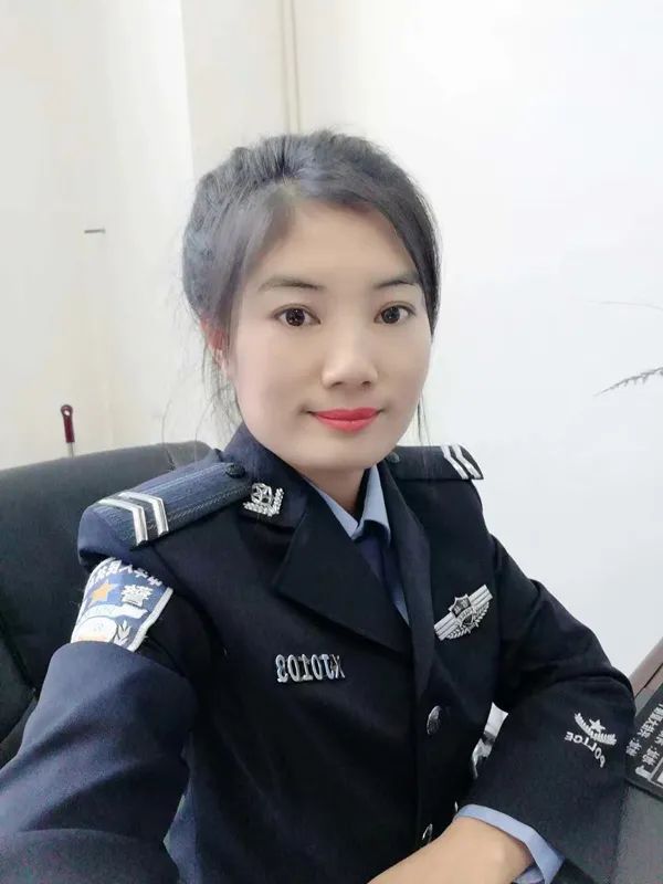 三八女神節專輯不愛紅妝愛警裝巾幗之花鏗鏘綻放向警營中的警花致敬