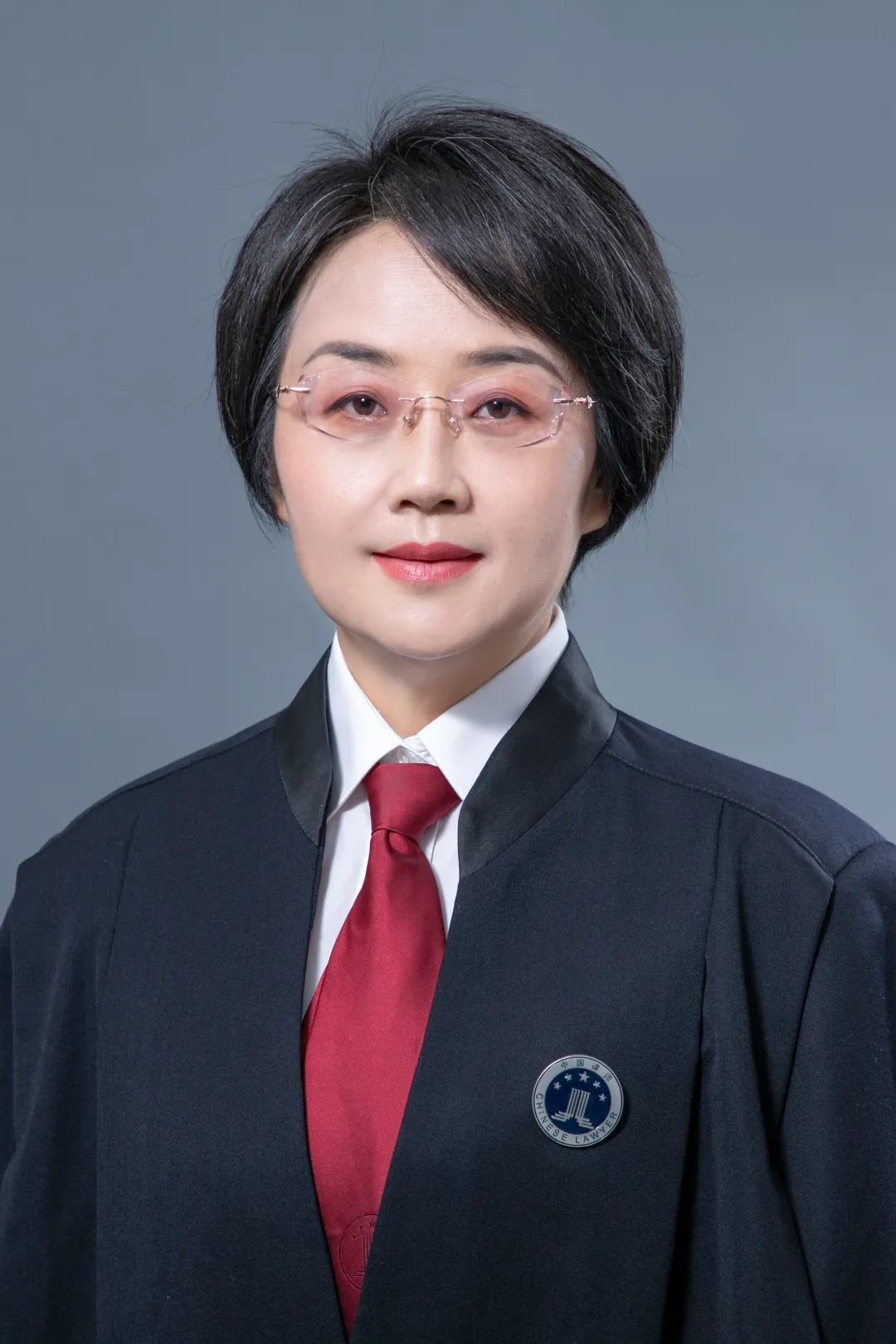 做为一名女律师,深深感悟到律师职业的责任和使命,在我的执业生涯中