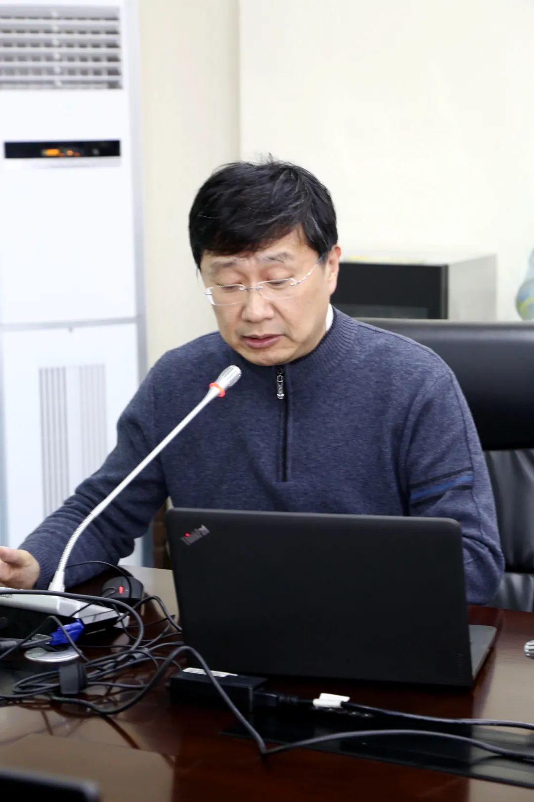 3月7日下午,上海市金山区人民政府委托上海市第六人民医院经营管理