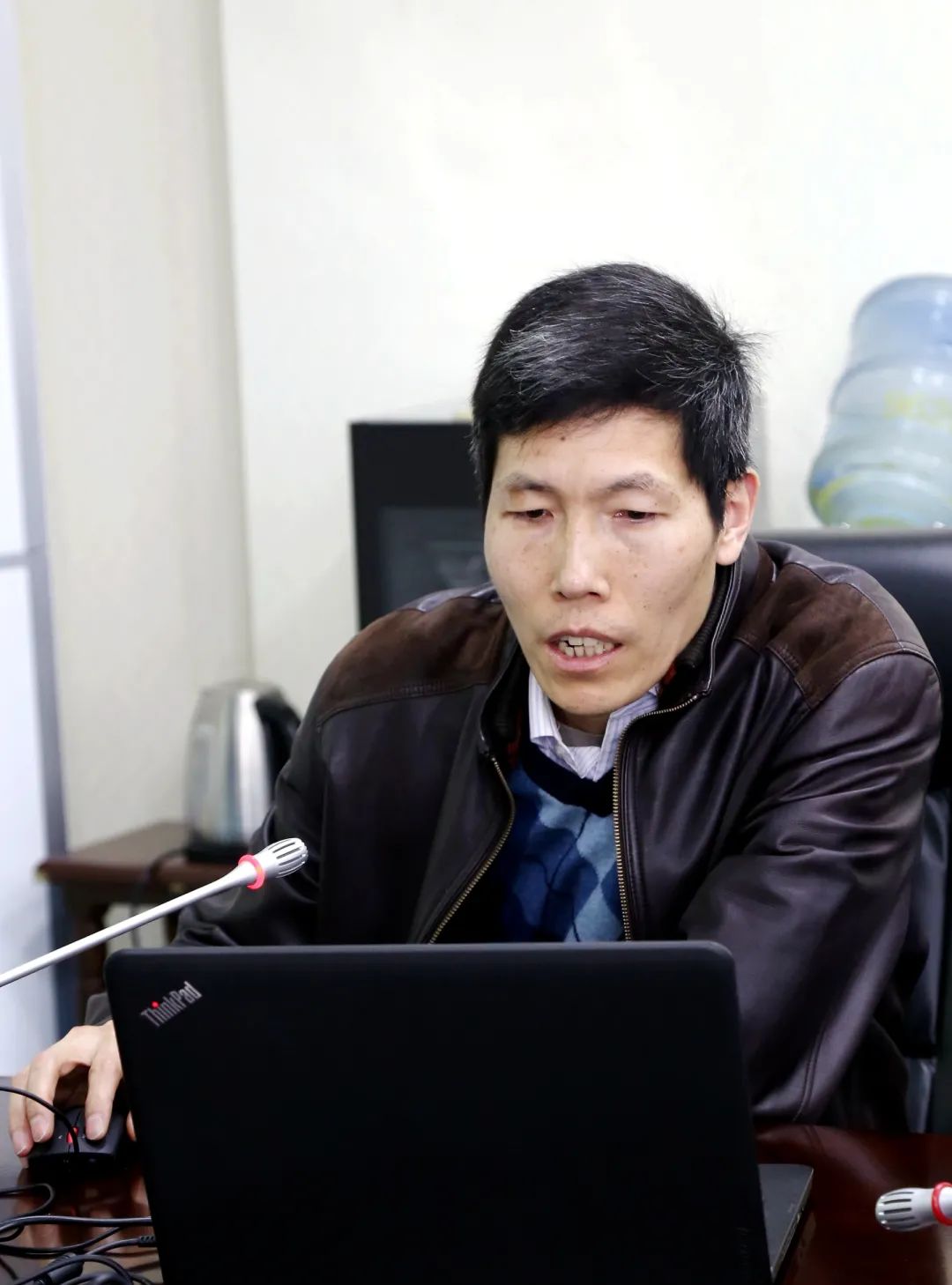 3月7日下午,上海市金山区人民政府委托上海市第六人民医院经营管理