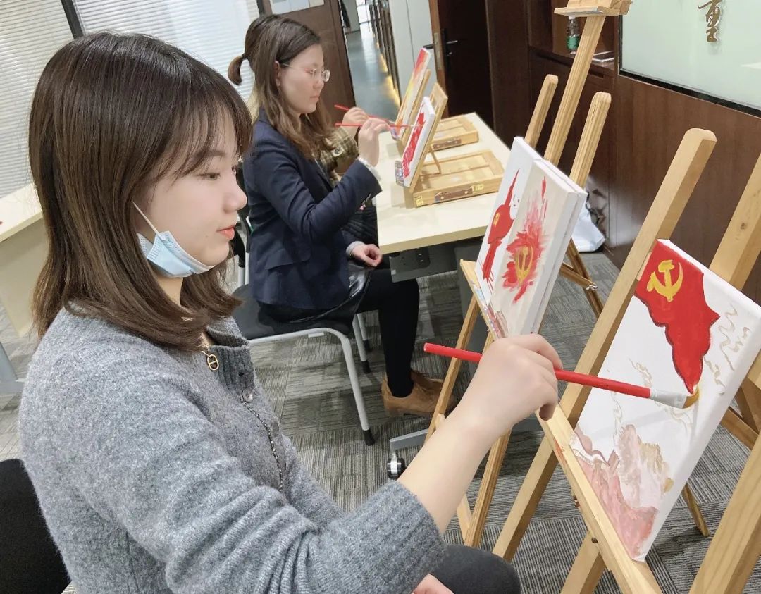 重磅今天中建三局百变女神秀超精彩上线