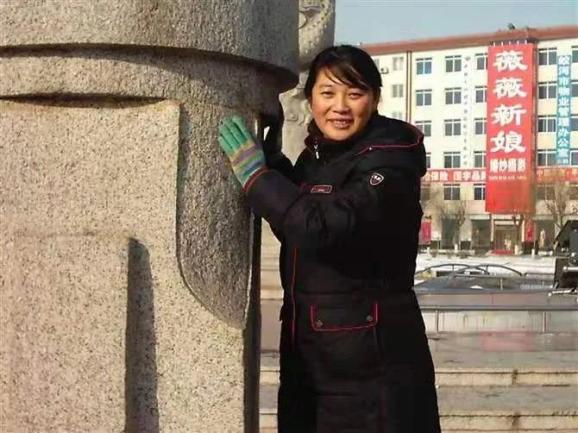 陈梅拍摄这张照片的时候是35岁,当时她是乌拉嘎金矿浮选车间的一名