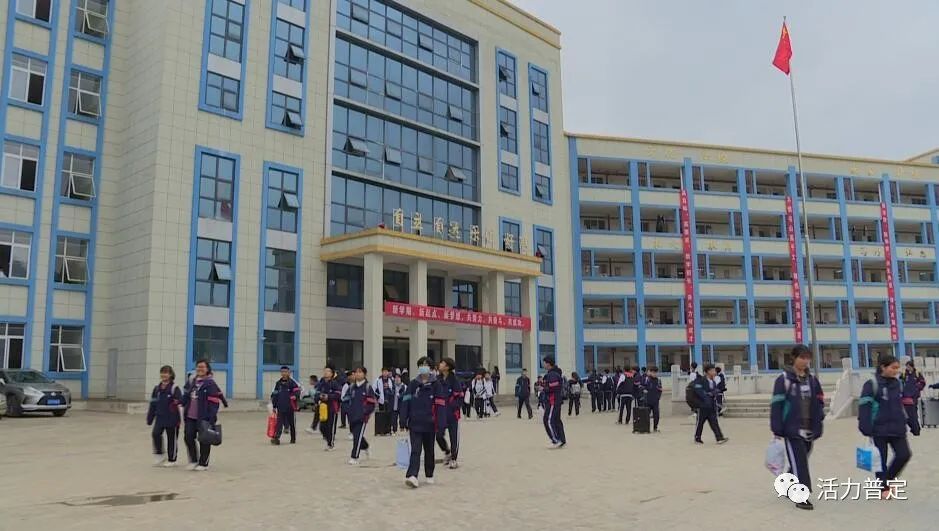 【教育强县】普定县第一中学开展"学雷锋·树新风"主题活动