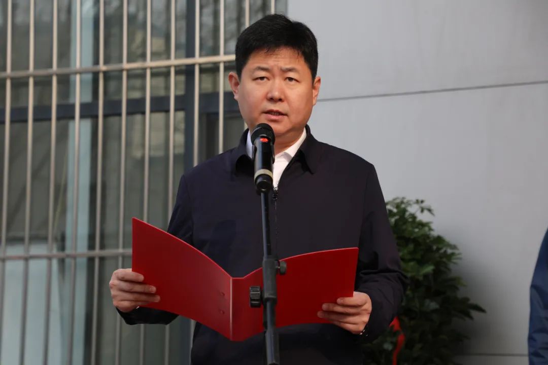 博兴经济开发区党工委副书记,管委会主任苏涛主持揭牌仪式