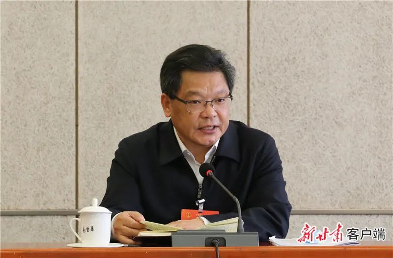任振鹤在甘肃团审议全国人大常委会工作报告时说，报告高举旗帜维护核心主题鲜明求实奋进_澎湃号·政务_澎湃新闻-The Paper