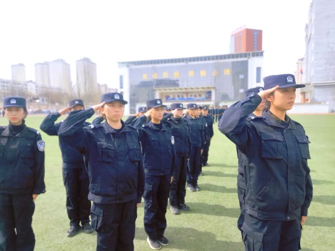 西宁特警开展新警集训